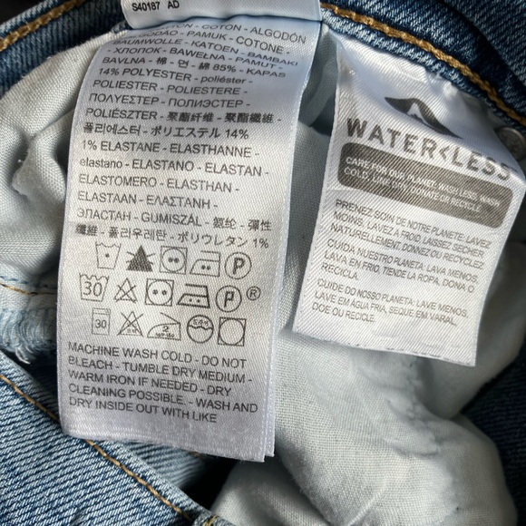 Levi's Light Blue Ribcage Straight Jeans - Picture 5 of 6